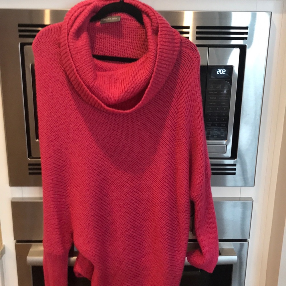 Oversized pink sweater
